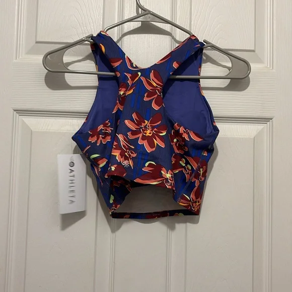 ‼️NWT‼️ Athleta conscious crop printed - Picture 4 of 4